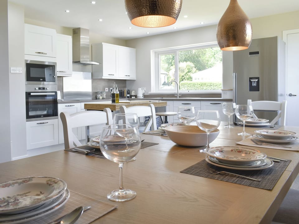 Convenient dining area | Keneiland, Lamlash, Isle of Arran