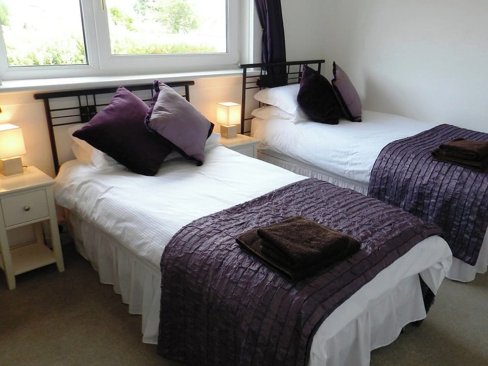 Twin bedroom | Hartholm, Brodick, Isle of Arran