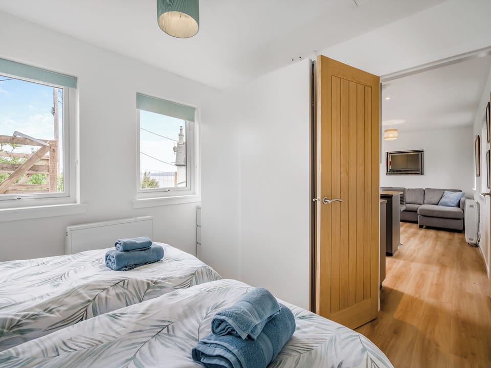 Twin bedroom | Sea Breeze Cottage, Lochranza