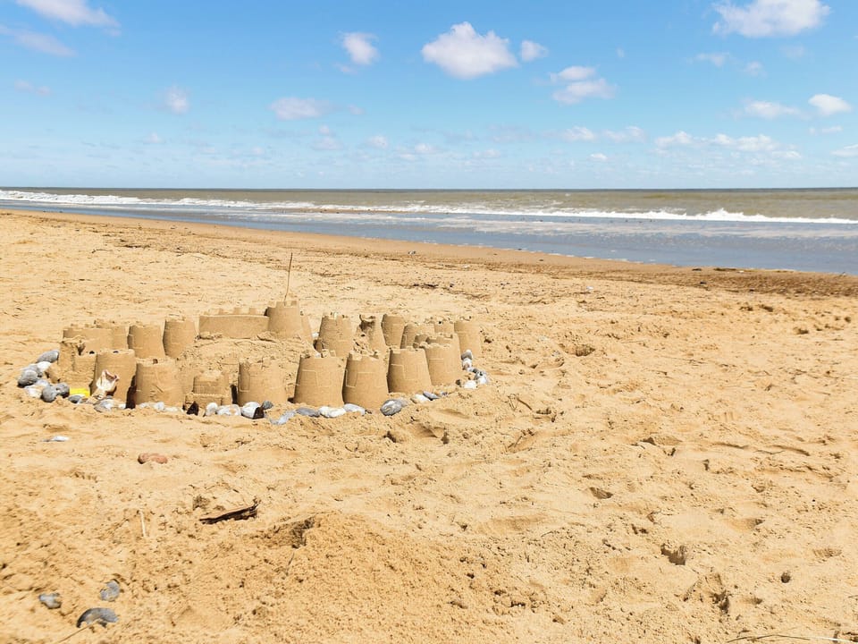 Surrounding area | 5 Coastguard Cottages, Caister on Sea
