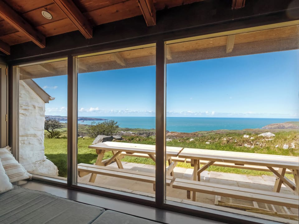 Outdoor area | Fagwr Meredith, Dinas Cross