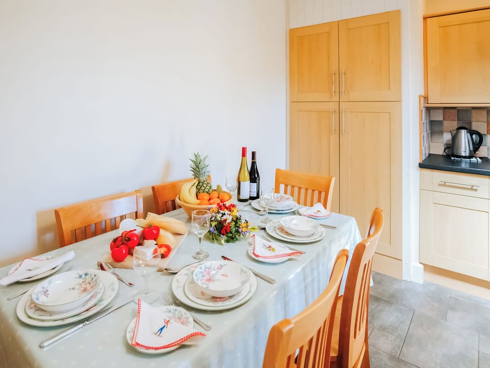 Dining Area | Cob Cottage, Gower
