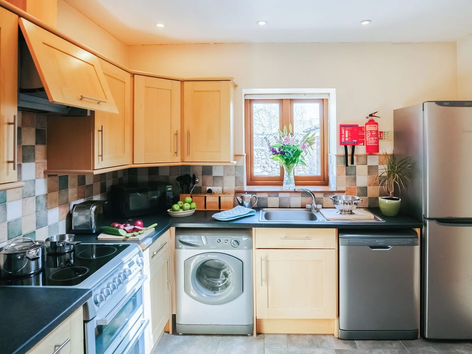 Kitchen area | Cob Cottage, Gower