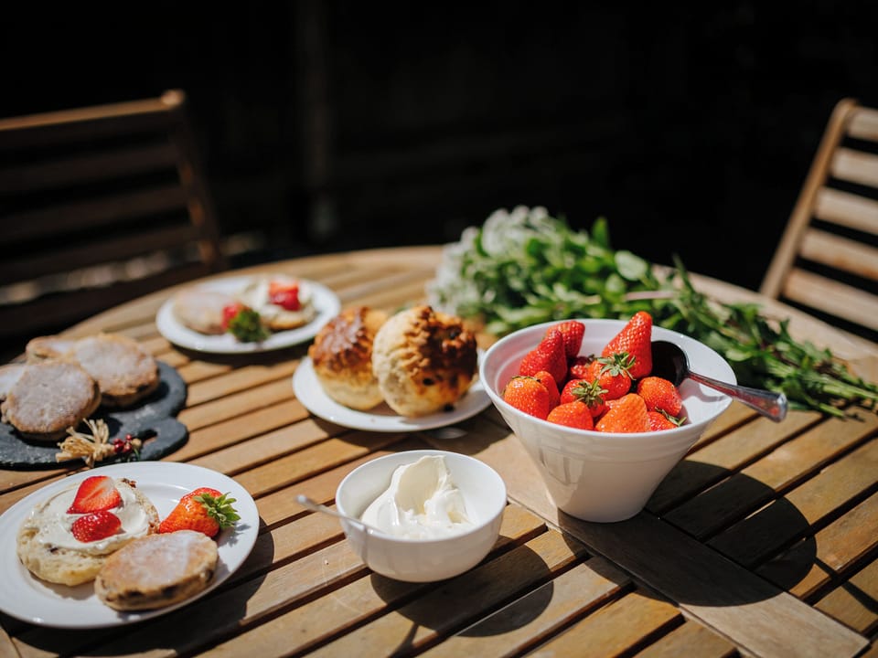 Dining Area | Cob Cottage, Gower