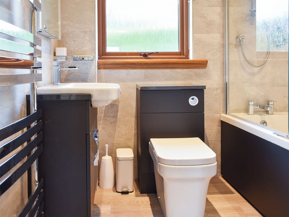 Bathroom | Tigh na Cuile, Lamlash