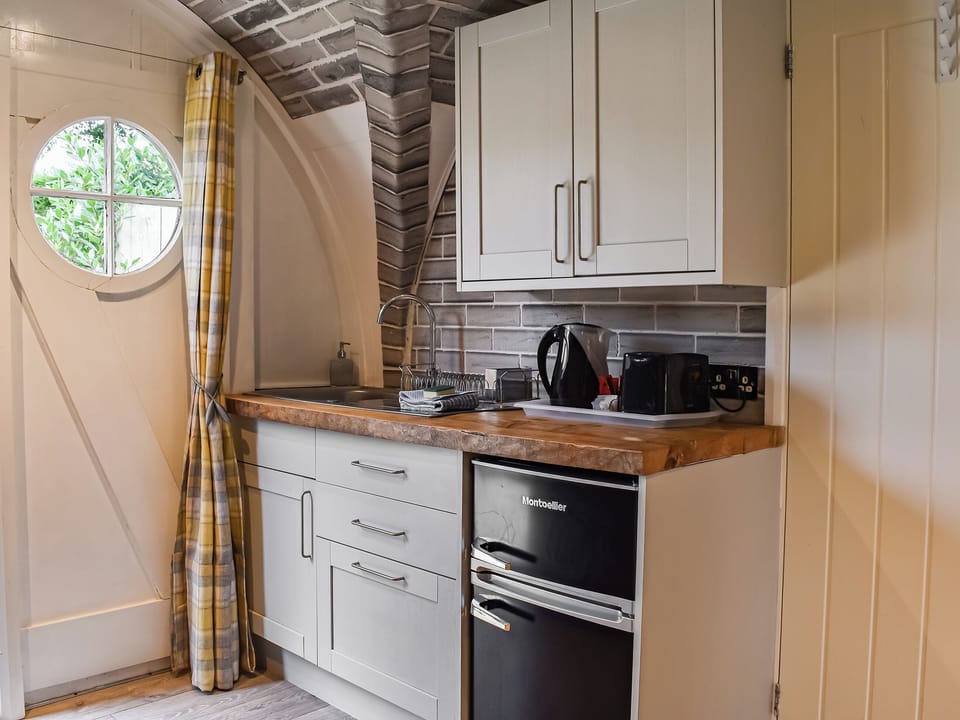 Kitchen area | The Orb, Hastingleigh, near Ashford