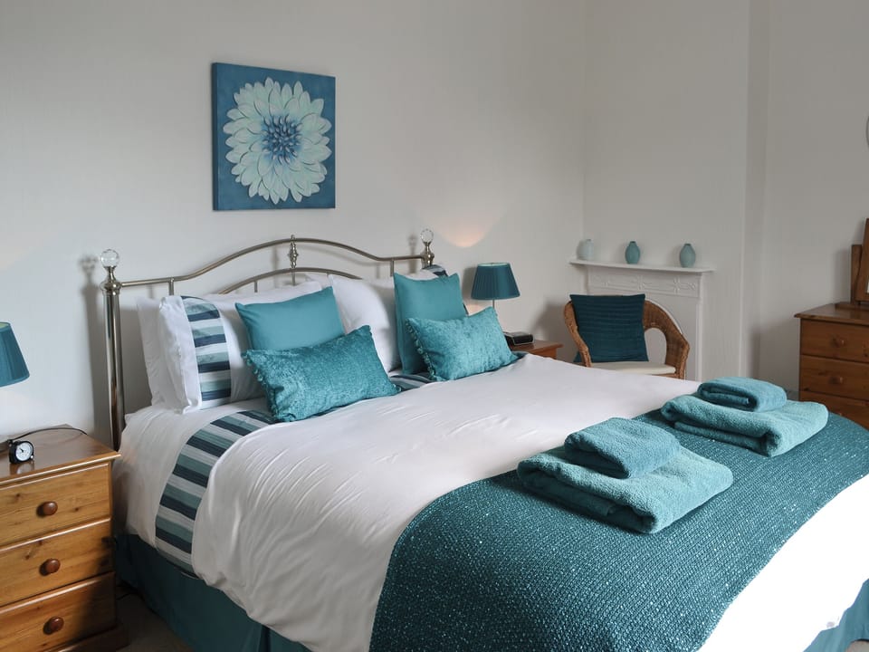 Double bedroom | Violet Cottage, Embleton, near Alnwick
