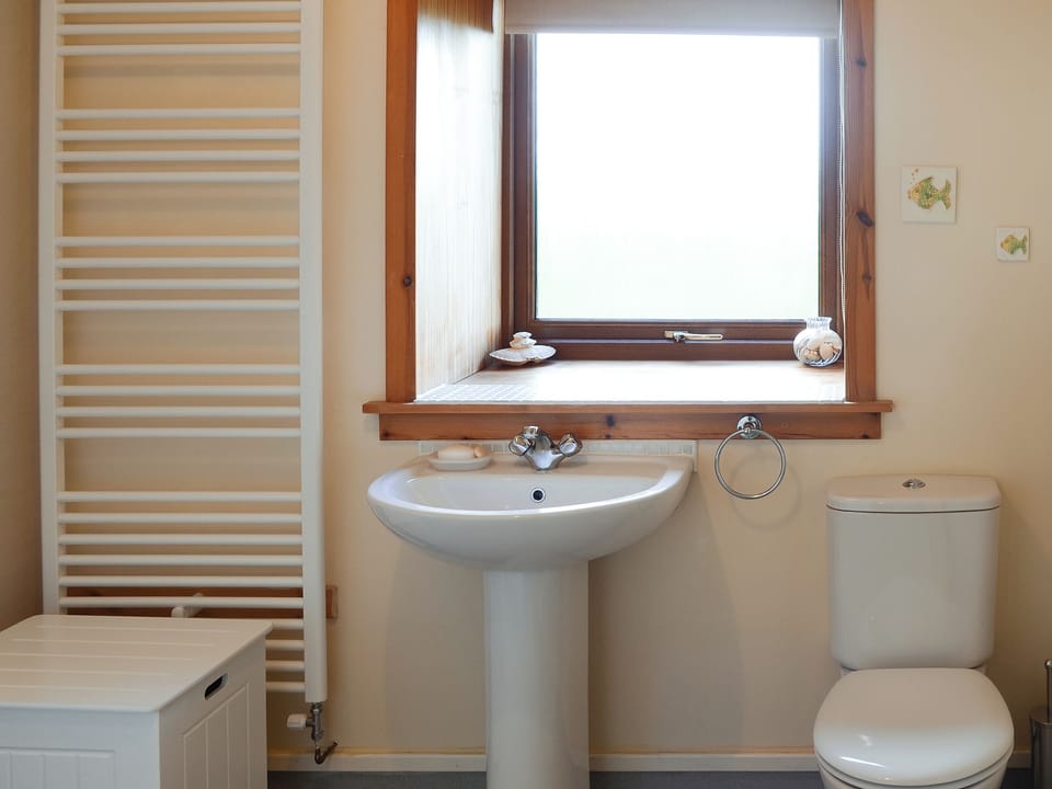 Shower room | Curlew Croft, North Keiss, Caithness