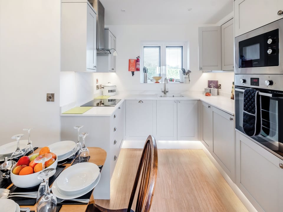 Kitchen/diner | Fastnet - Fair Isle Holiday Cottages, Near Newport