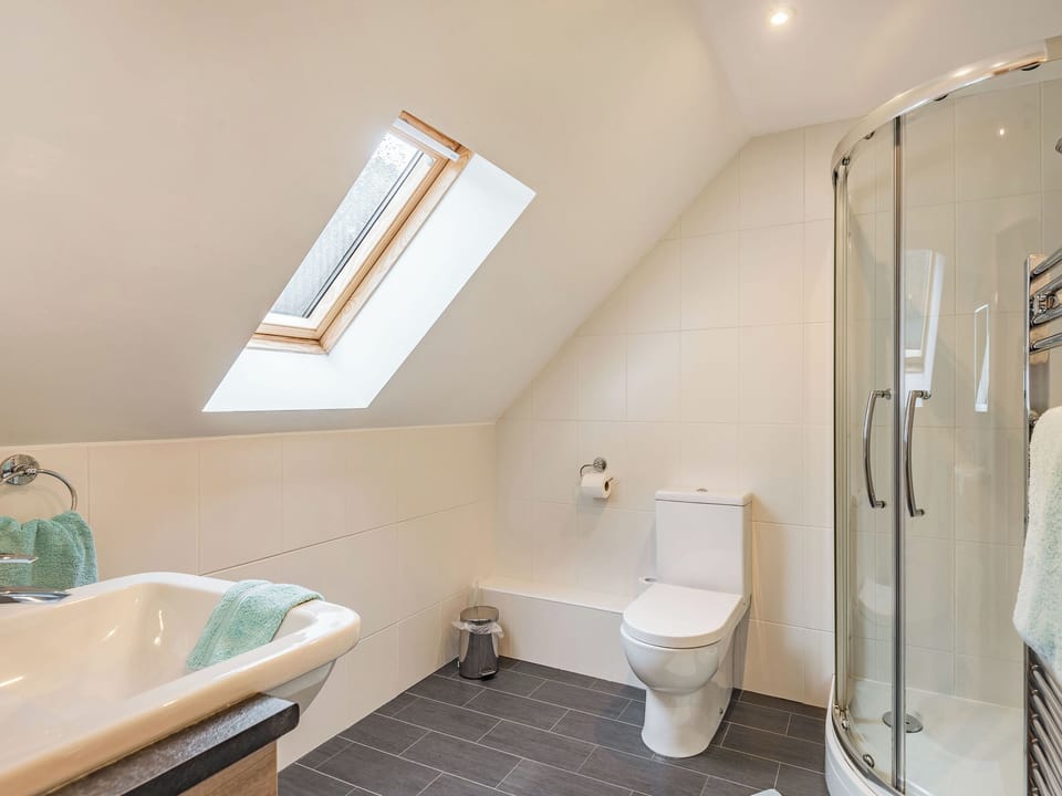 Bathroom | Y Beudy - Penrhyn Farm Cottages, Llanfwrog, near Holyhead