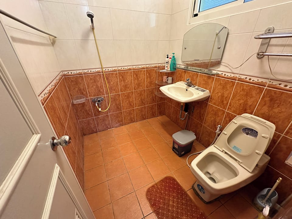 Basic Villa, Patio, Mountain View | Bathroom | Free toiletries, hair dryer, slippers
