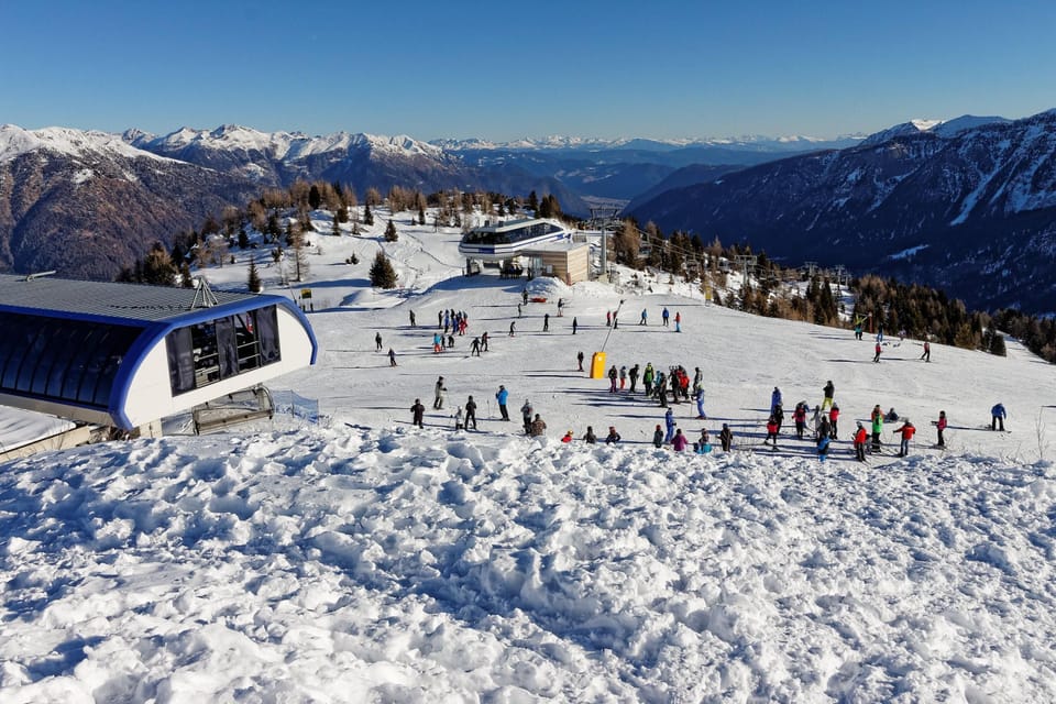 Alme Suites Near Slopes of Campo Smith Apartment in Bardonecchia