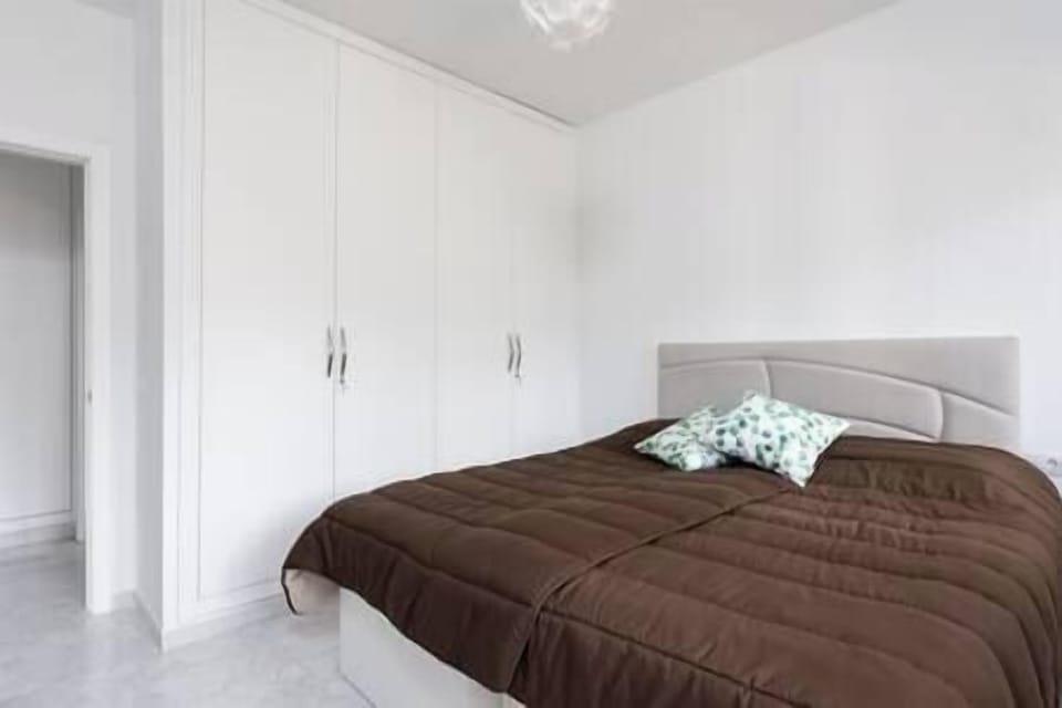 Bedroom (2)
