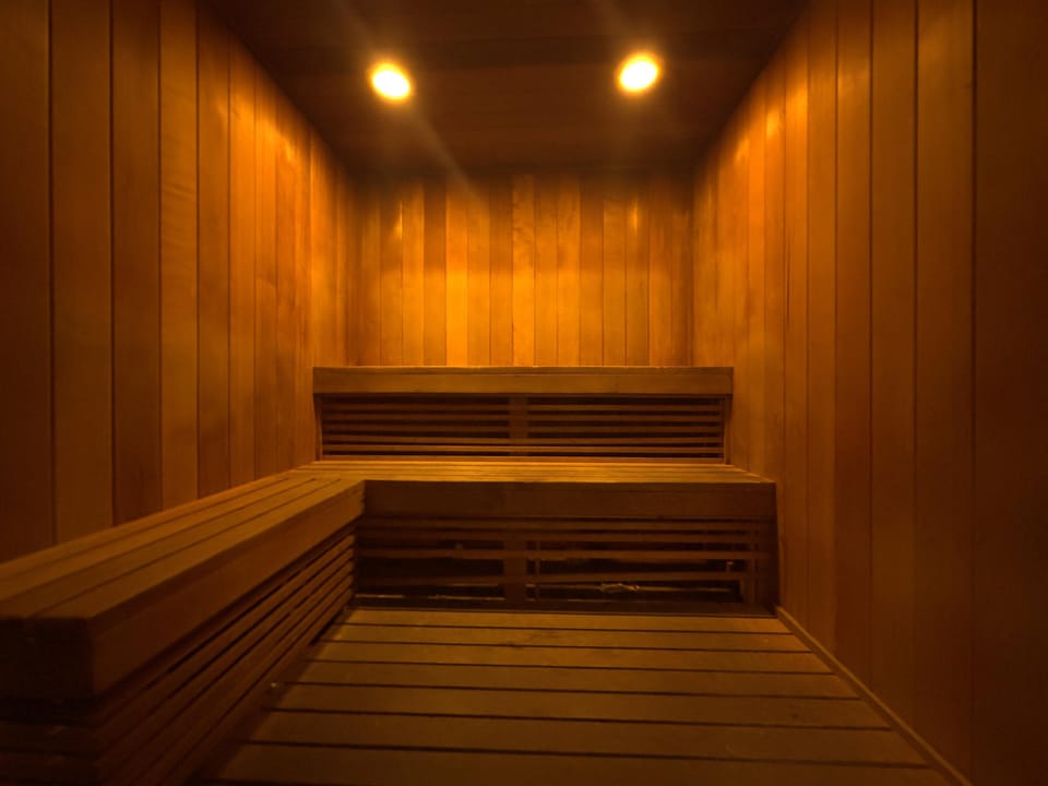 Building Hot Tub/Sauna