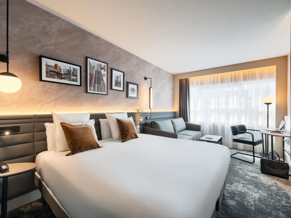 Executive Room, 1 King Bed with Sofa bed | Soundproofing