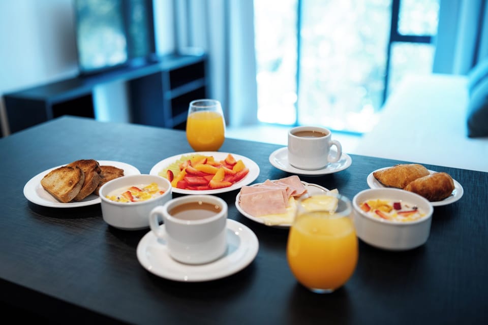 Buffet breakfast for a fee on weekends