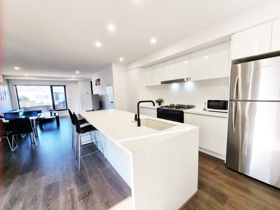 House | 2 bedrooms, desk, Internet