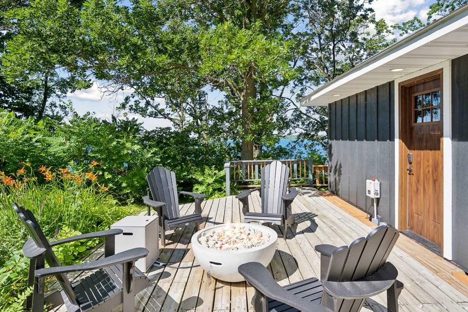 Cabin Exterior | Gas Fire Pit