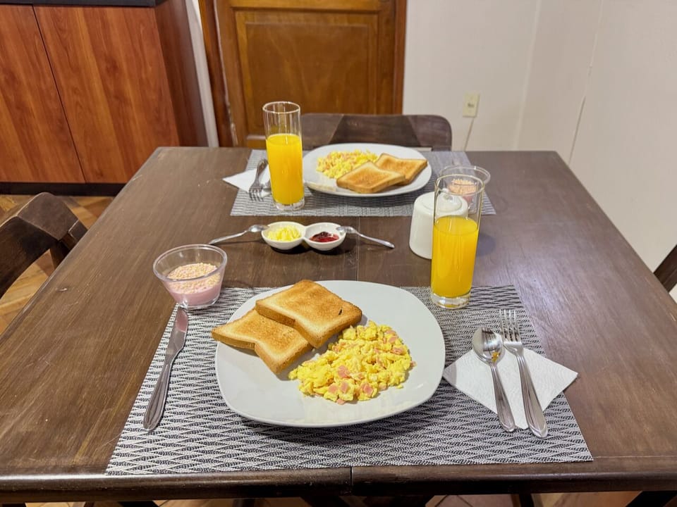 Free daily self-serve breakfast