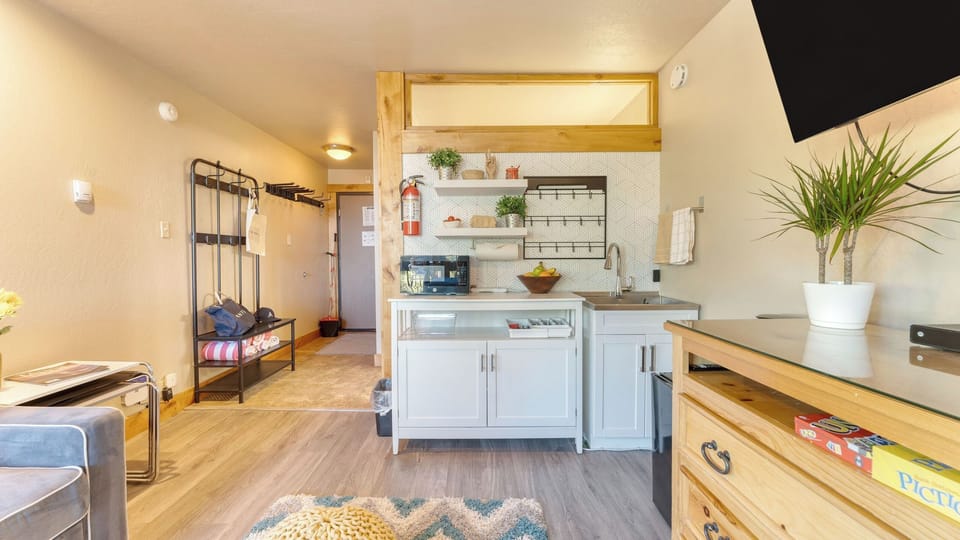 Apartment (1 Bedroom) | Interior