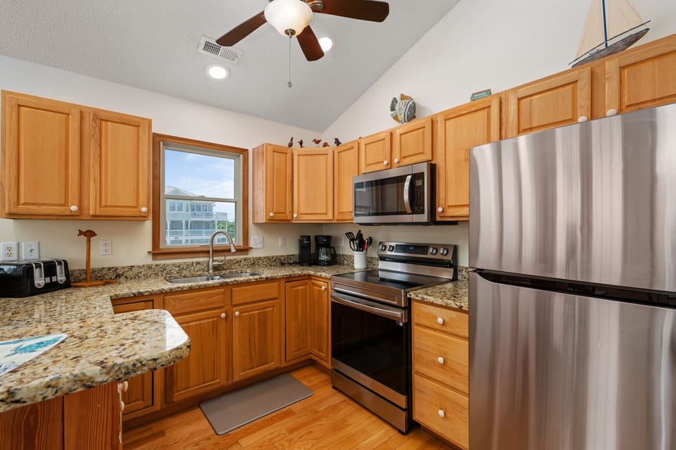 SV31: Beachology | TL Kitchen Area