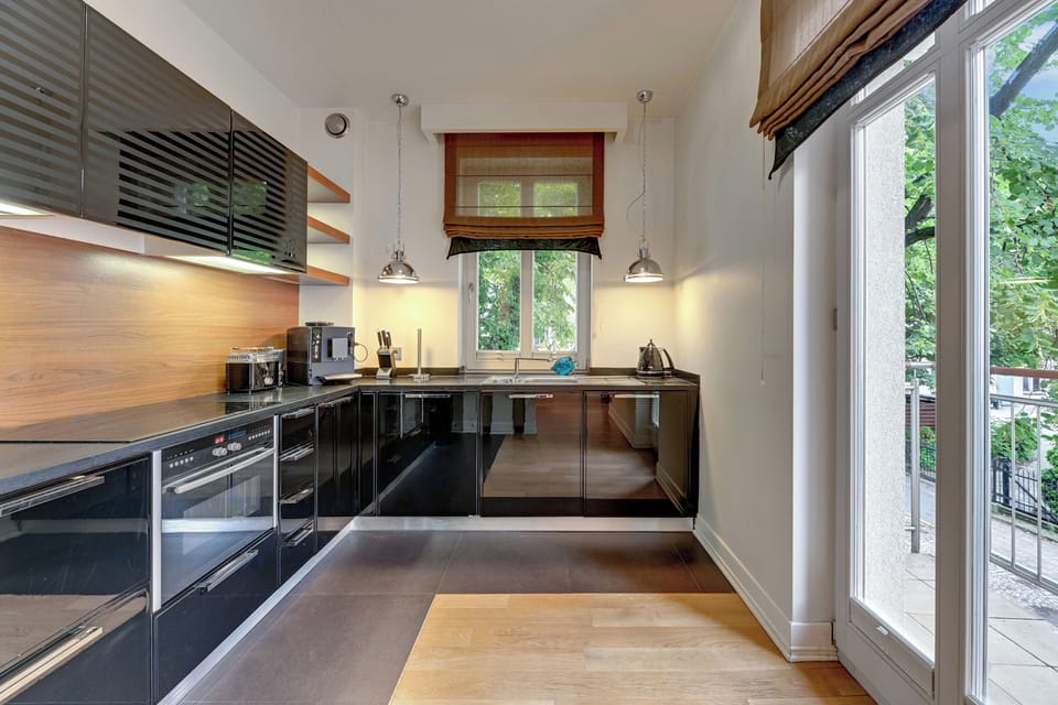 Deluxe Apartment | Private kitchen | Electric kettle