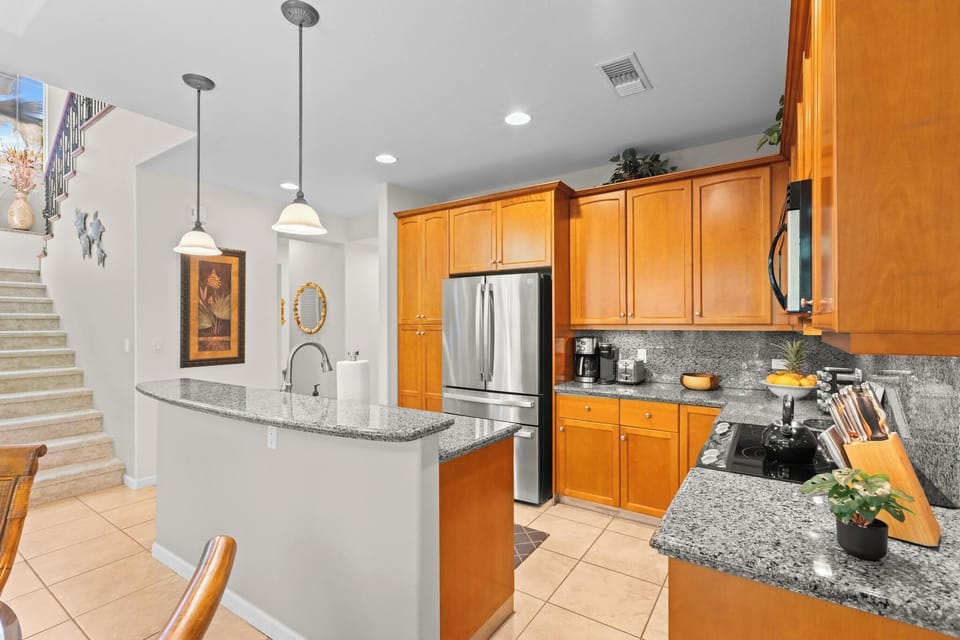Fully Stocked Kitchen