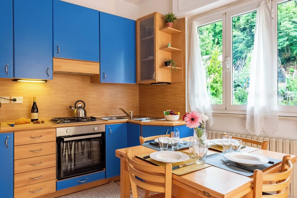 Standard Apartment, 1 Bedroom, Balcony (Beautiful Flat in Rapallo) | Private kitchen