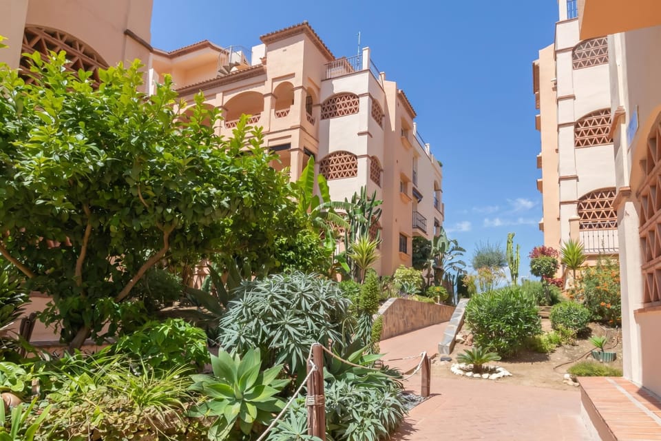 Family Apartment, 2 Bedrooms, 2 Bathrooms, Mountainside (Luxury Mijas Golf, Pool & Pet Retreat) | Property grounds