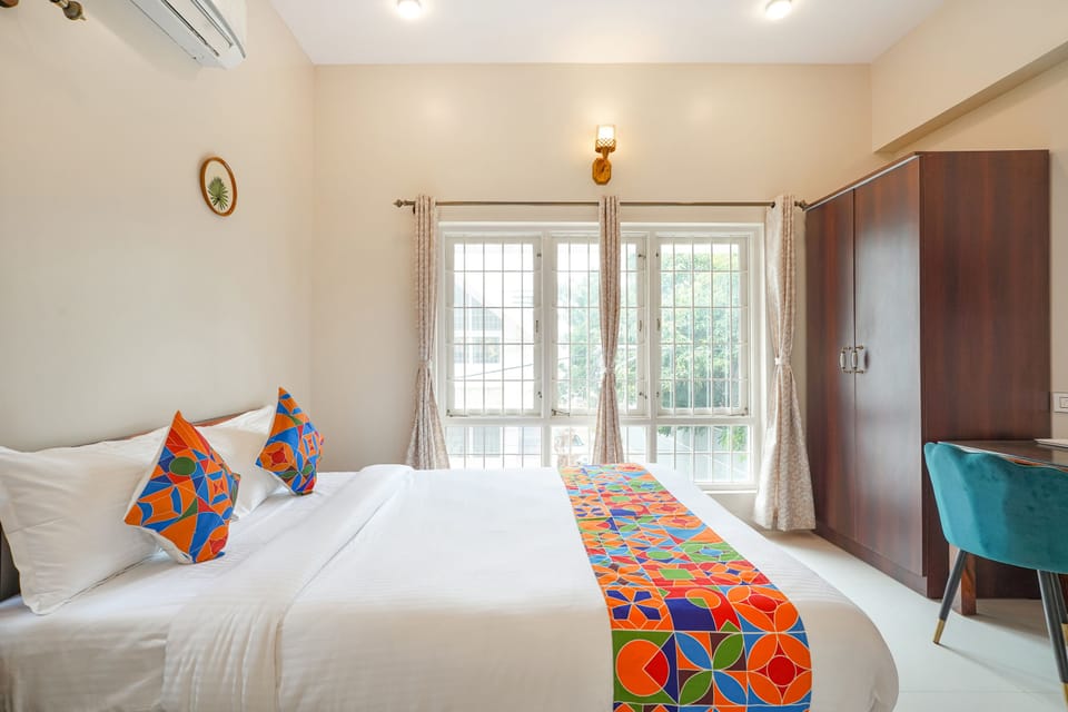 Egyptian cotton sheets, premium bedding, in-room safe, free WiFi