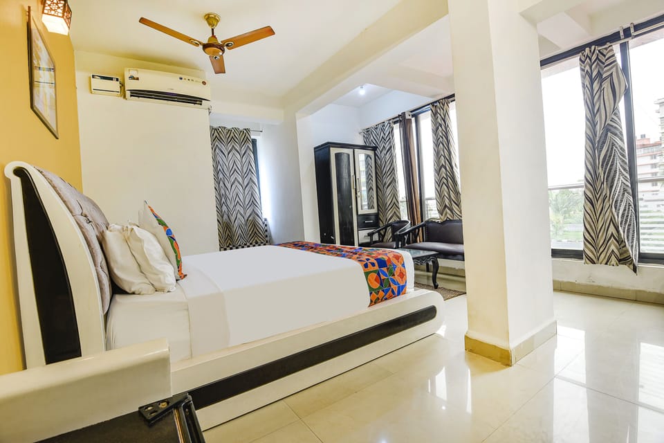 Family Room | Egyptian cotton sheets, premium bedding, in-room safe, free WiFi