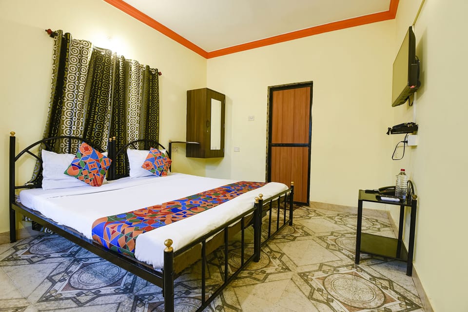 Egyptian cotton sheets, premium bedding, in-room safe, free WiFi