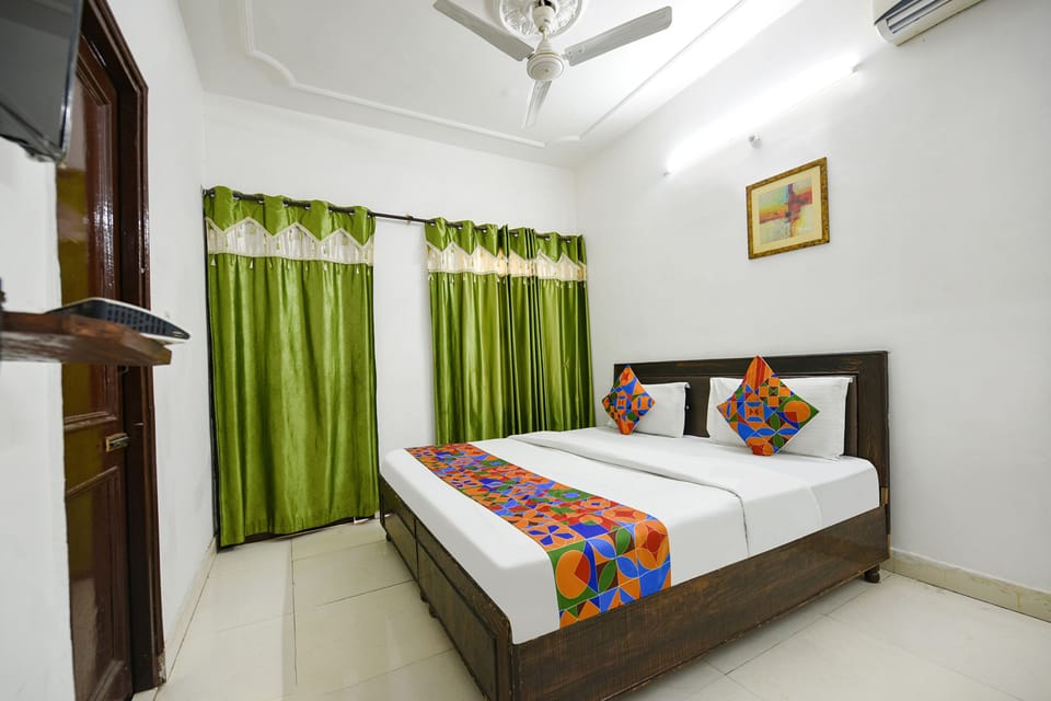 Executive Room | Egyptian cotton sheets, premium bedding, in-room safe, free WiFi