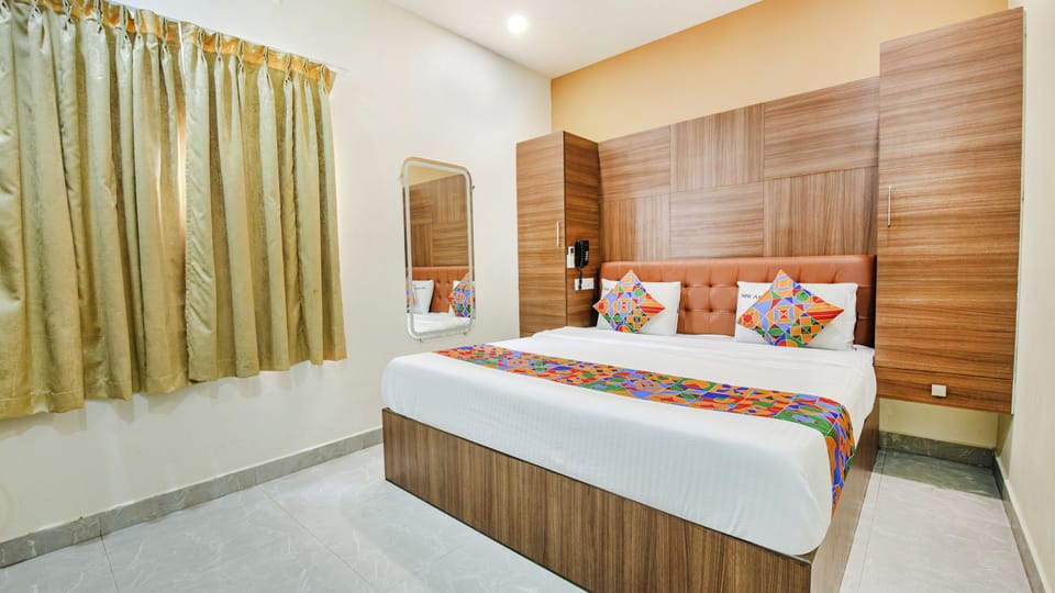 Deluxe Room | Egyptian cotton sheets, premium bedding, in-room safe, free WiFi
