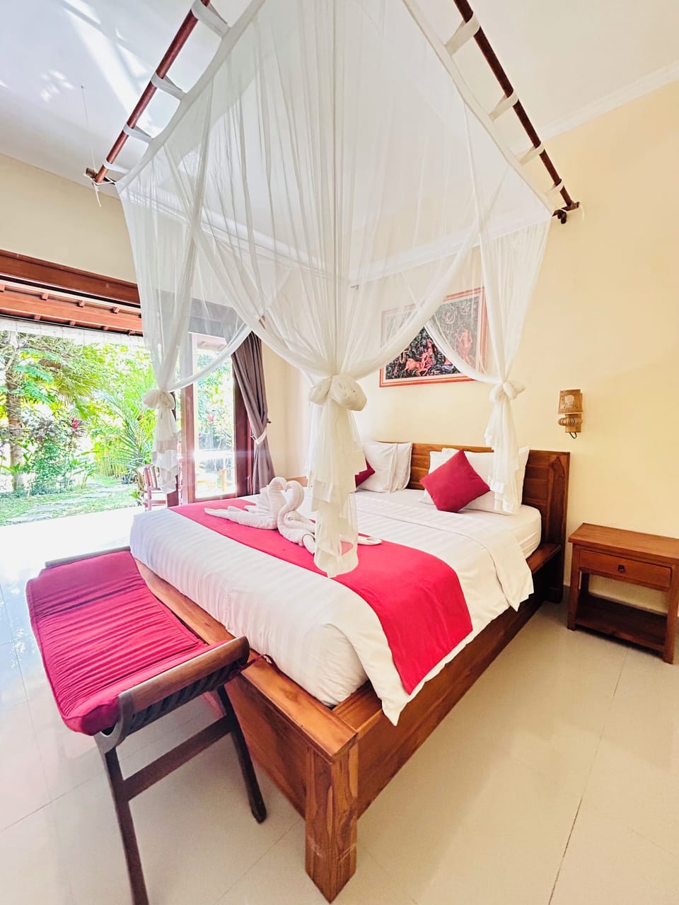 Luxury Double Room, Garden View | Iron/ironing board, free WiFi