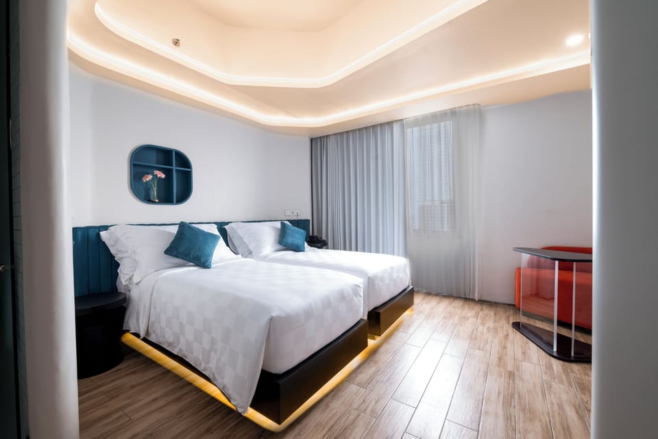 In-room safe, desk, free WiFi, bed sheets