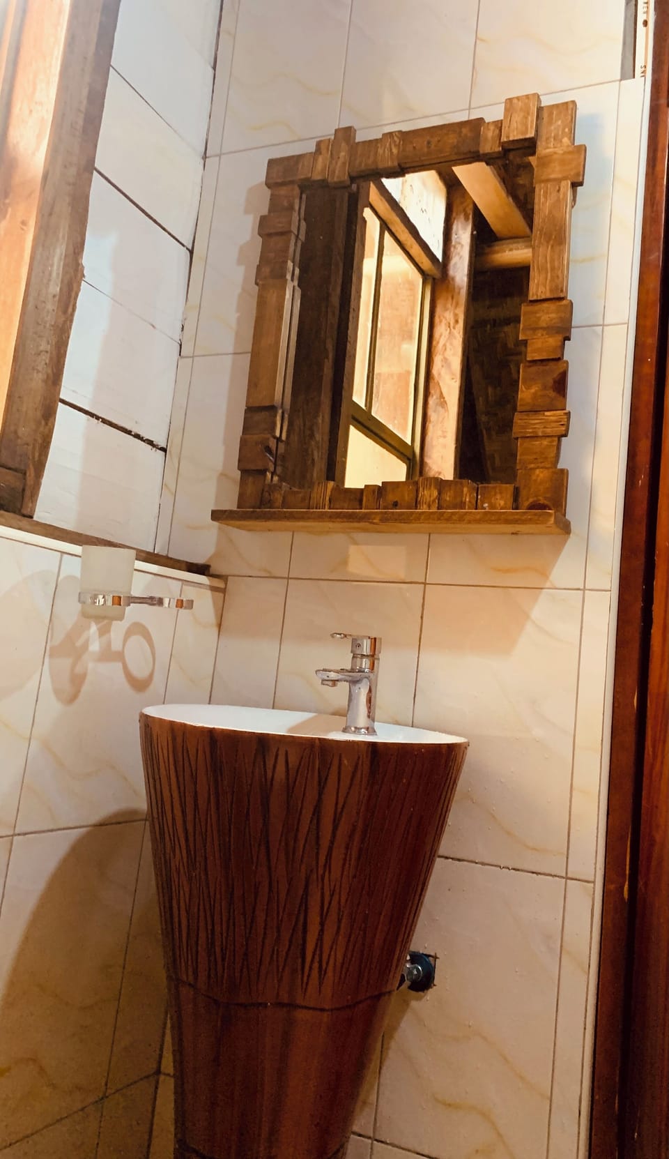 Standard Twin Room, 2 Double Beds, Lake View | Bathroom | Free toiletries, slippers, towels, soap