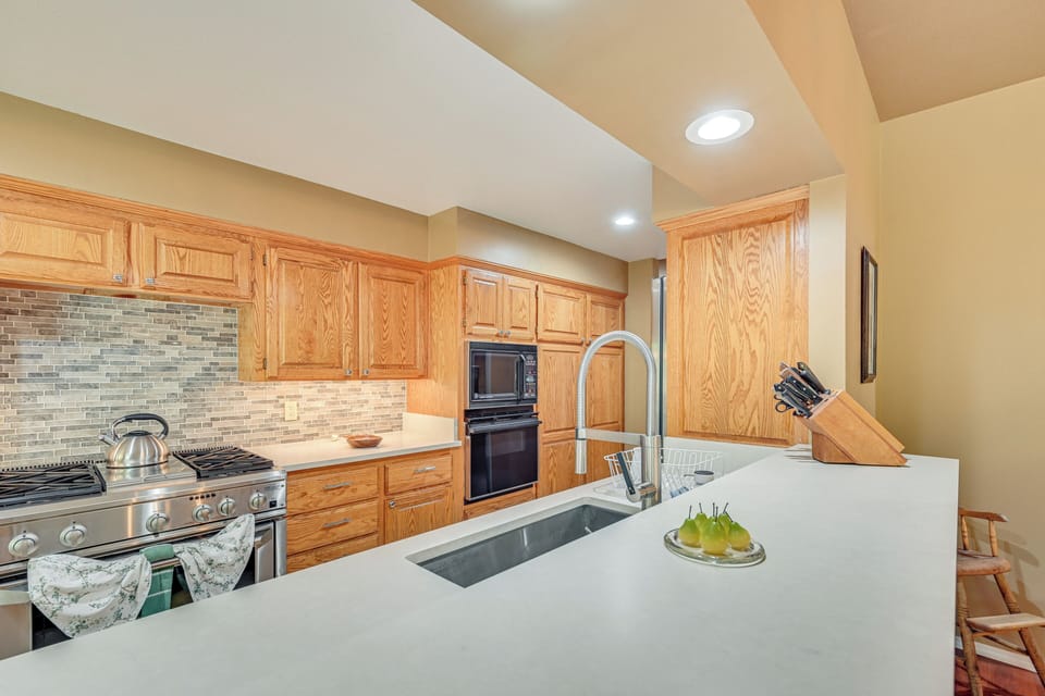 House (3 Bedrooms) | Interior