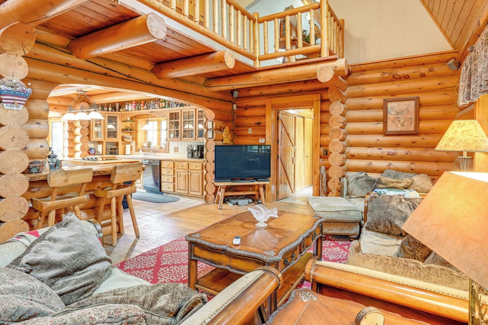 House (4 Bedrooms) | Interior