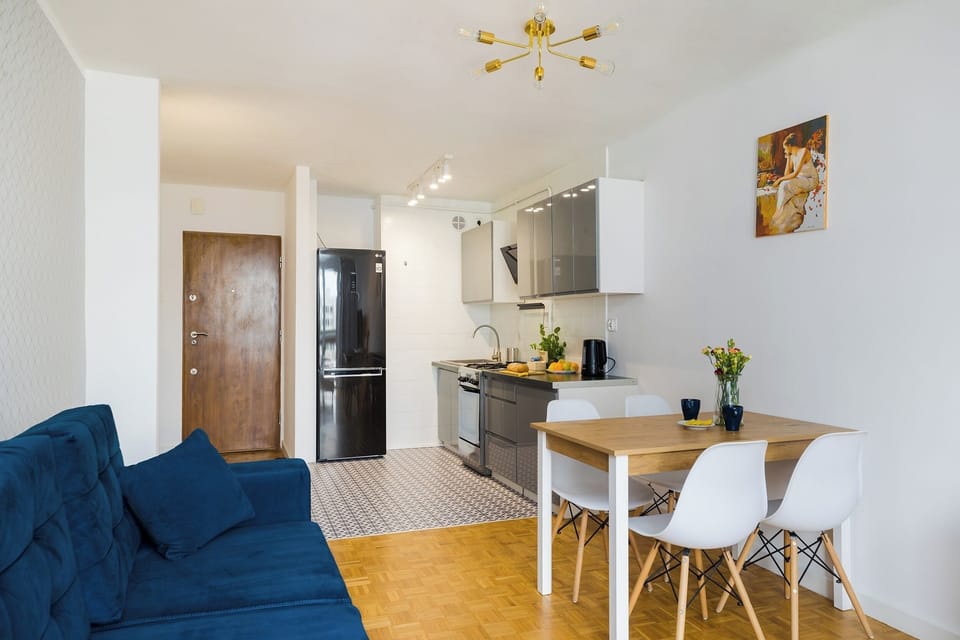 1 bedroom, blackout drapes, iron/ironing board, free WiFi