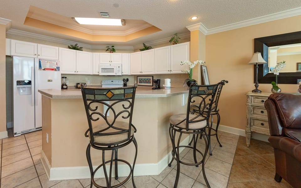 Condo, 3 Bedrooms | Interior
