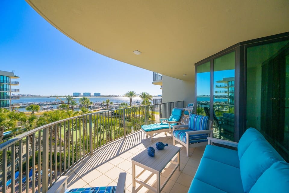 Condo, 3 Bedrooms | Property grounds