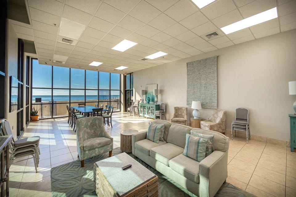 Condo, 2 Bedrooms | Interior