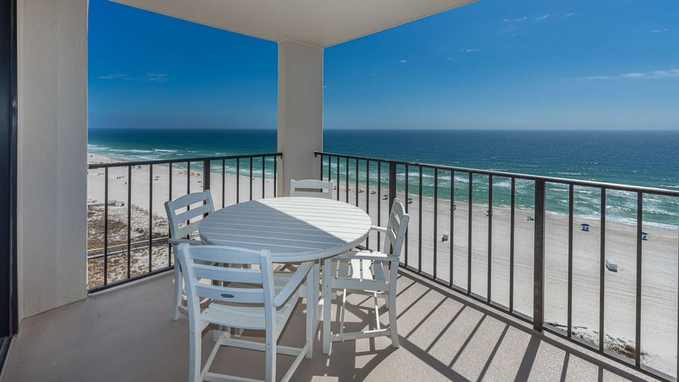 Condo, 1 Bedroom | Outdoor dining