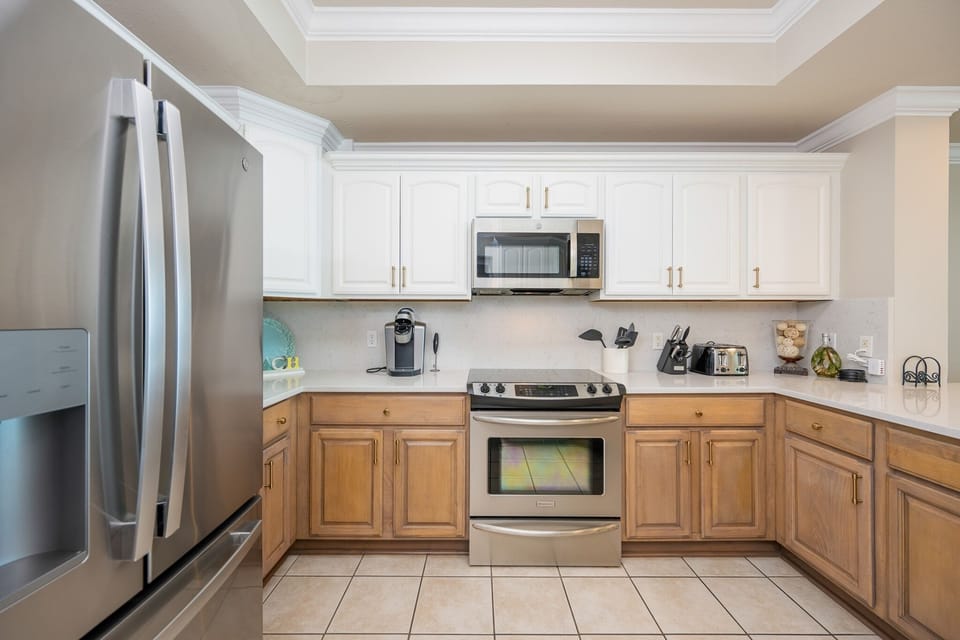 Condo, 2 Bedrooms | Private kitchen | Coffee/tea maker, fridge, oven