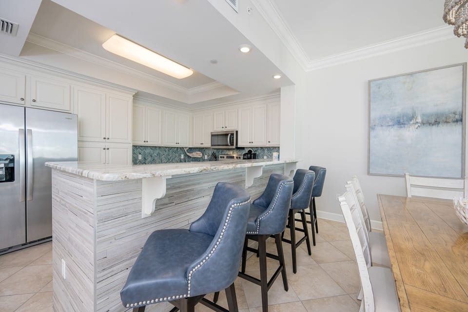 Condo, 3 Bedrooms | Dining