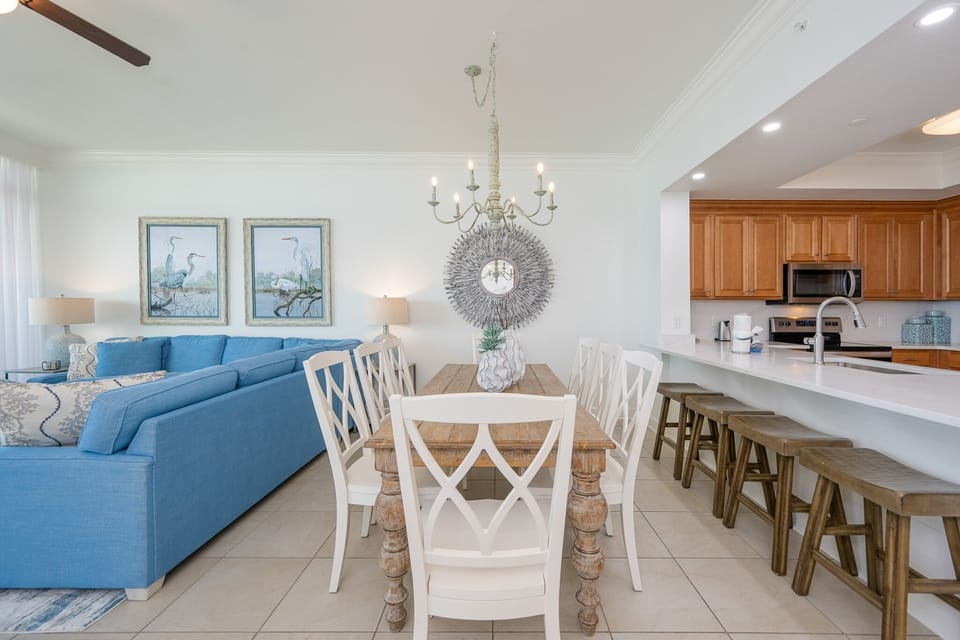 Condo, 3 Bedrooms | Interior