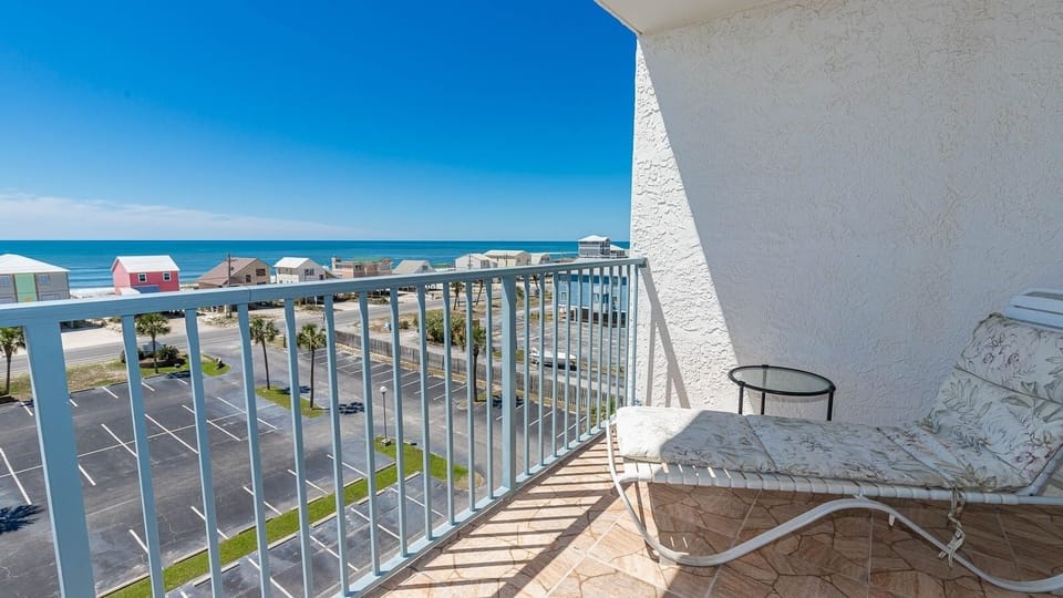Condo, 1 Bedroom | Property grounds