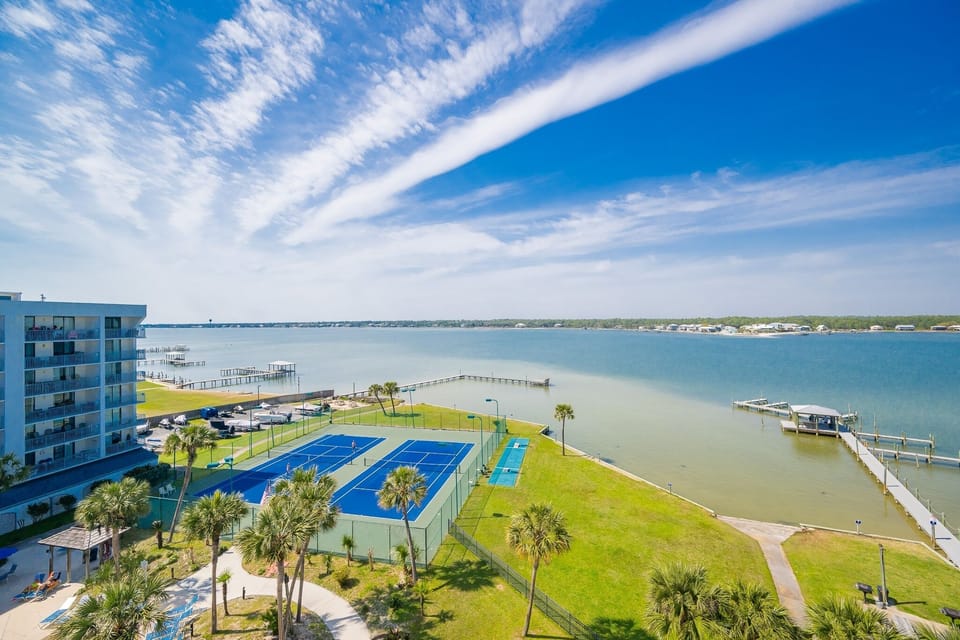 Condo, 2 Bedrooms | Sport court