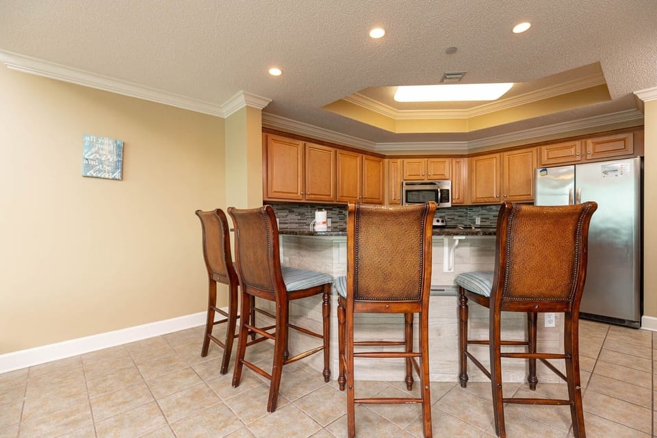 Condo, 3 Bedrooms | Private kitchen | Coffee/tea maker, fridge, oven